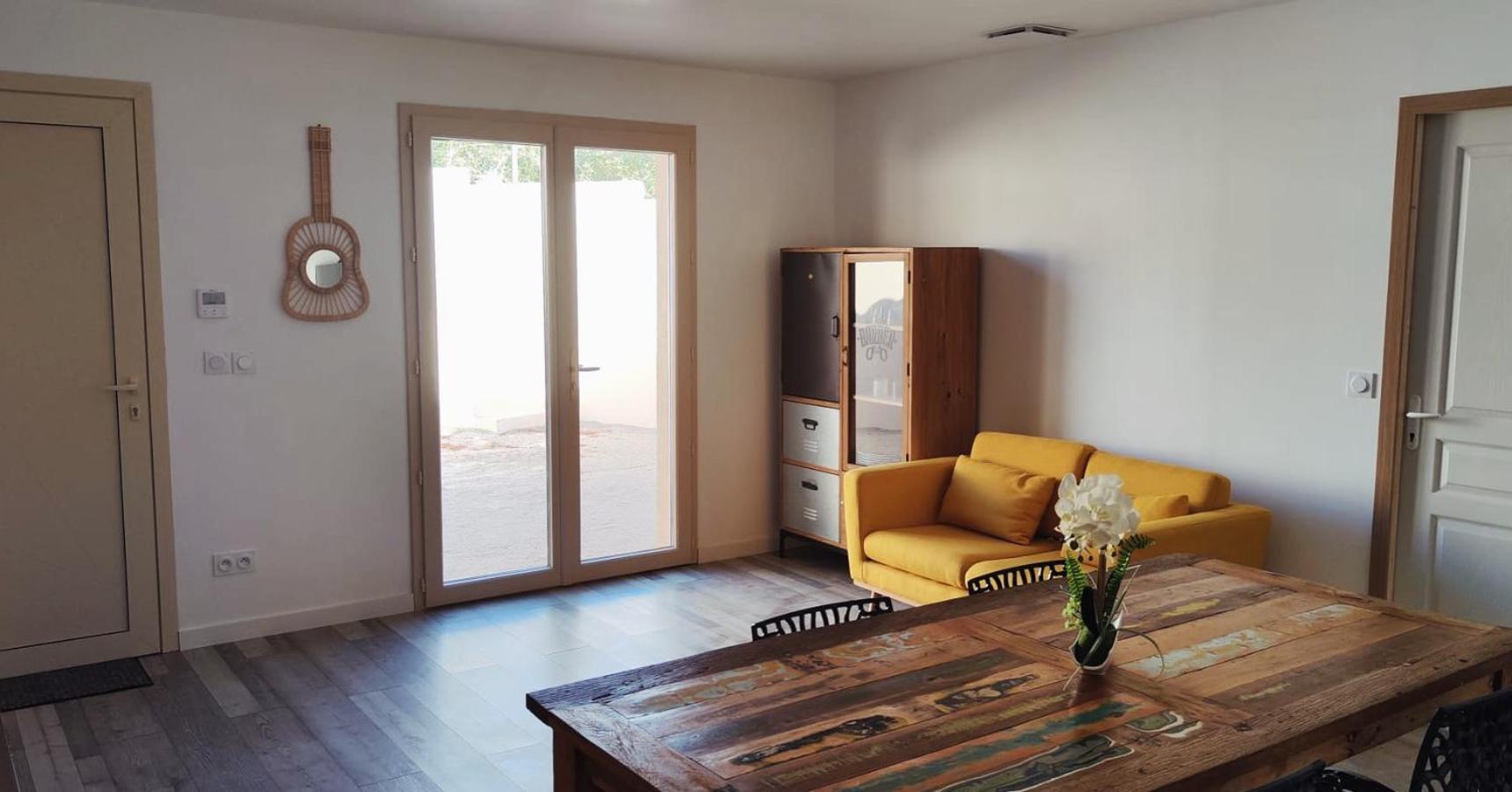 Maison_du_sud_13140 Holiday home *